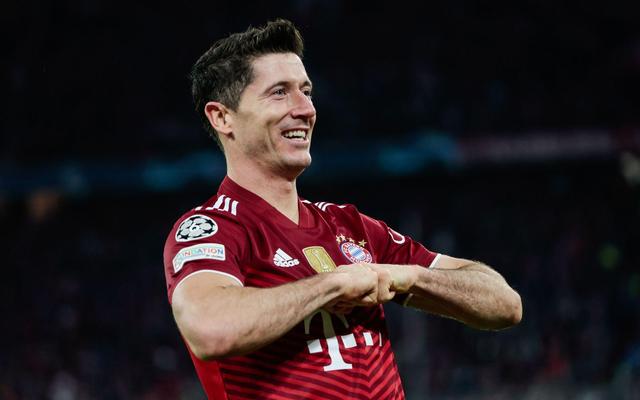 足球世界杯新增三座临时球场，应对球迷增长