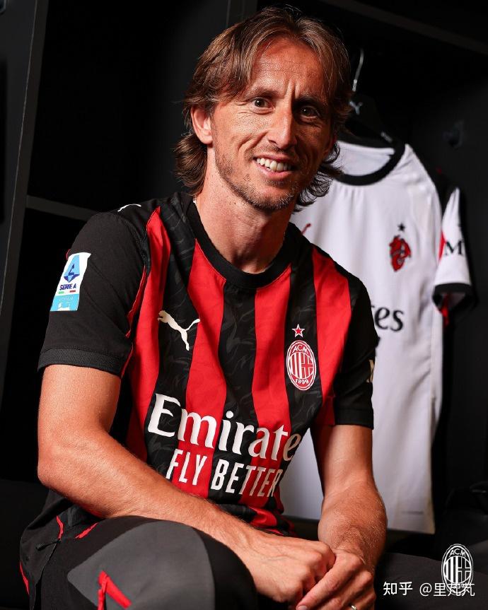 德转列瑞士球员历史身价前10：扎卡5000万欧第1，阿坎吉第2