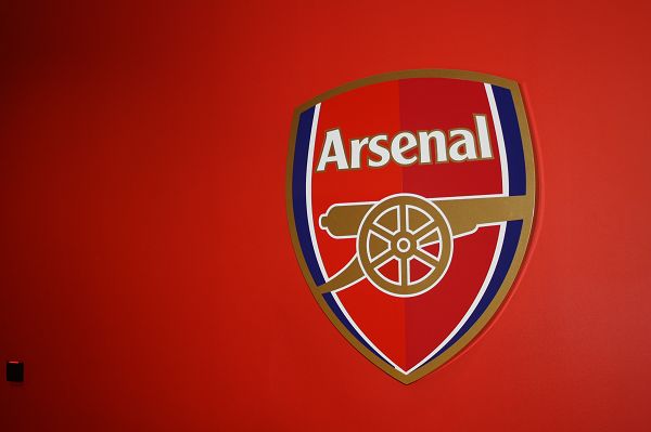 由后场启