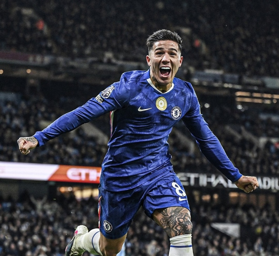 前辈认可！帕里什发文祝贺詹姆斯：纪录就是用来打破的