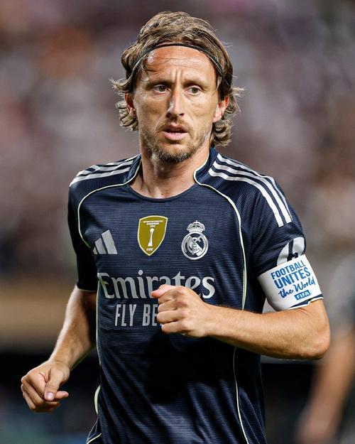 帕雷德斯：我和内马尔经常联系，若他想来博卡我们会等他