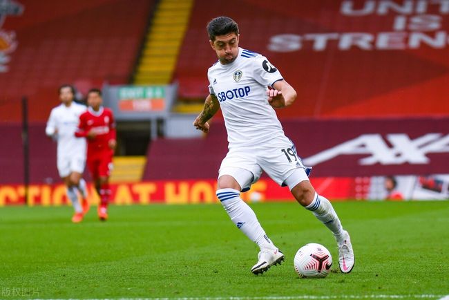 塔利亚菲科：不认为与梅西的对比会影响马斯坦托诺，他很专注