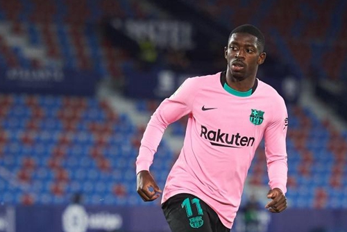 篮球篮网球员赛前热身状态良好