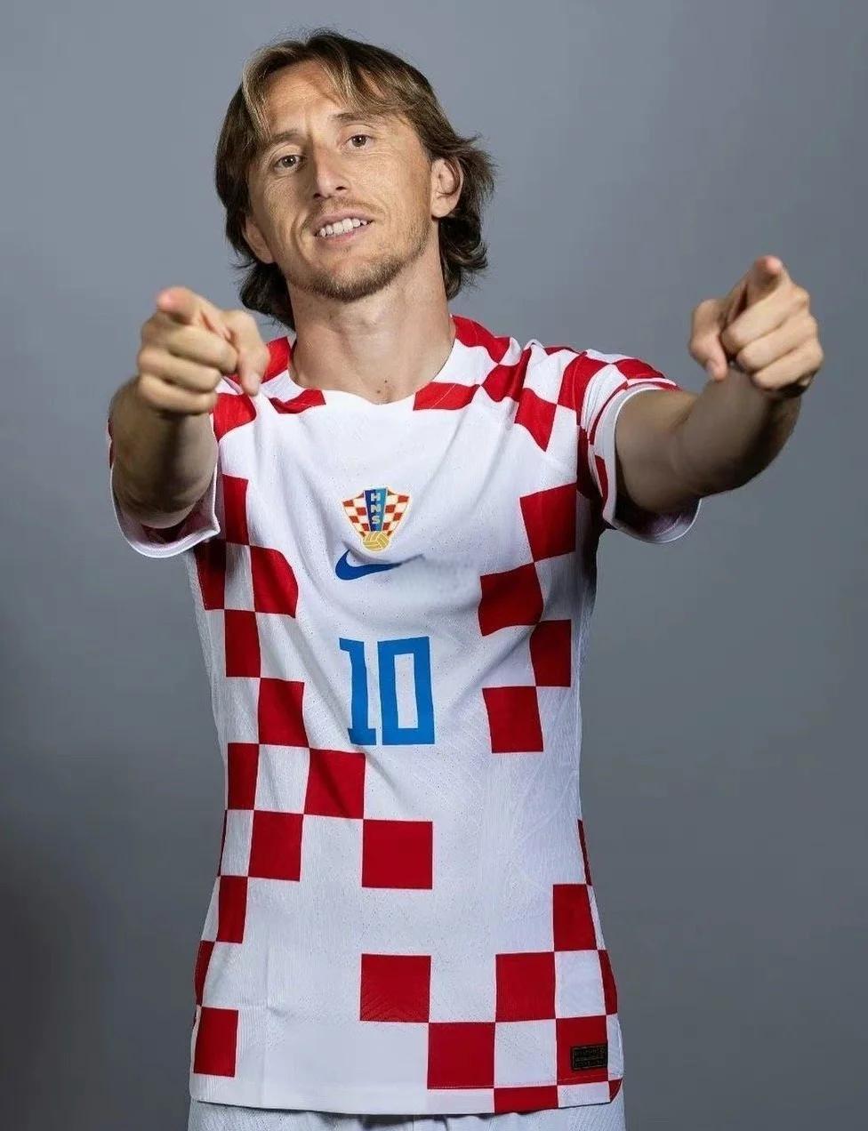 “苏超”冠军的排面，泰州市委书记和市长更衣室祝贺泰州夺冠