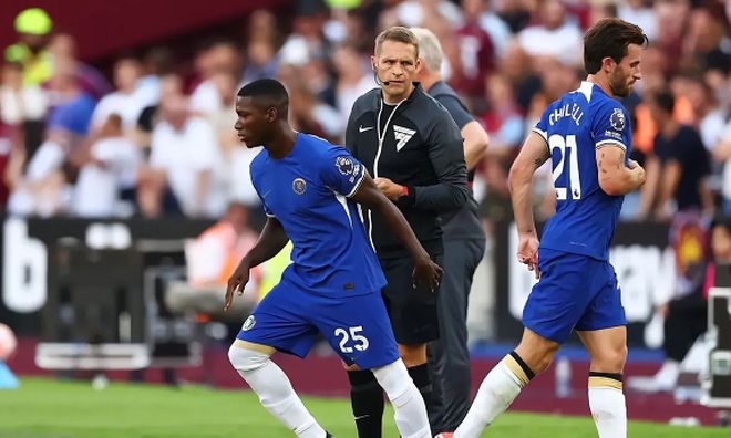 每体：若接受手术奥尔莫要缺阵4个月，因此巴萨选择保守治疗