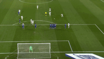 卡牌大师？皇马本场主裁本赛季此前7场西甲出示35黄6红