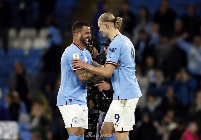 官方：马特拉齐、卡伦布等将担任世预赛附加赛抽签嘉宾